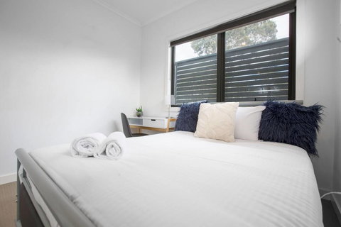 Stunning 3Beds Near Knox Shopping Centro@Wantirna - Tourism Noosa 3