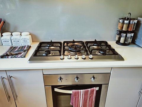 Stylish Private Bathroom-Luxurious Modern Big Home - Tourism Noosa 1