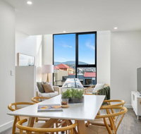 Stylish Townhouse - Tourism Noosa
