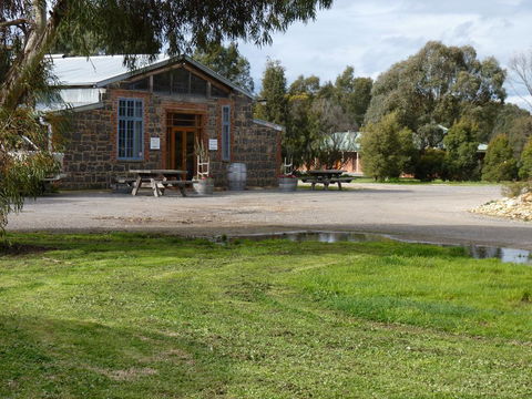 Summerfield Winery And Accommodation - Tourism Noosa 1