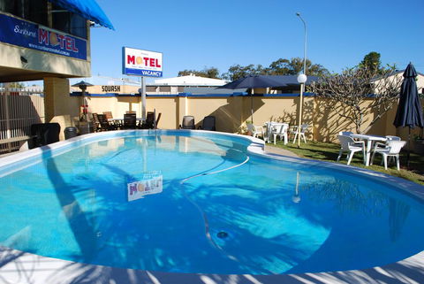 Sunburst Motel - Tourism Noosa 0