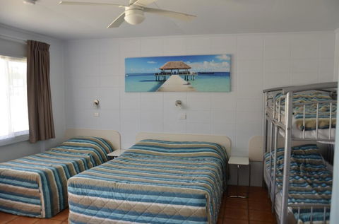 Sunburst Motel - Tourism Noosa 1