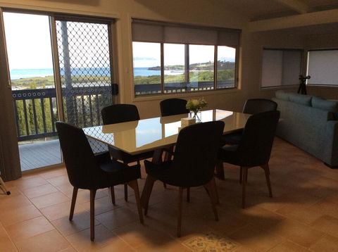 Sunnyside Holiday Home - Tourism Noosa 3