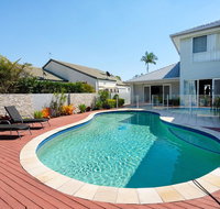 Super Sized Family Retreat With a Pool - Tourism Noosa