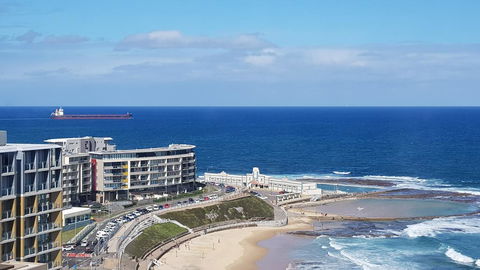 Supercar Fan's Dream - Track Side Apartment #1 - Tourism Noosa 0