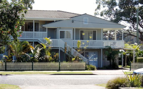 Sussex Shores - Tourism Noosa 0