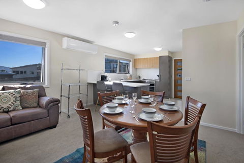 T-Bar On Twynam - Tourism Noosa 1