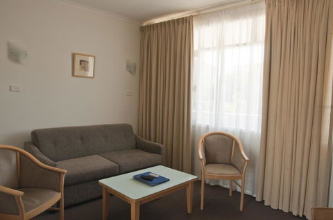 Taft Motor Inn - Tourism Noosa 2