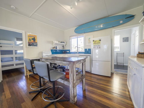 Tallowood Beachfront Cottage - Tourism Noosa 3