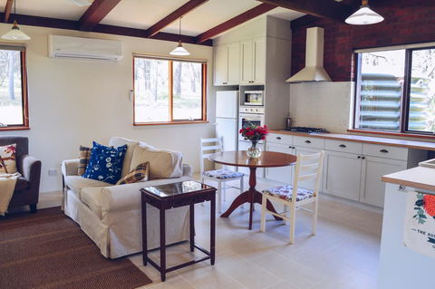 Tamu Barossa - Tourism Noosa 3