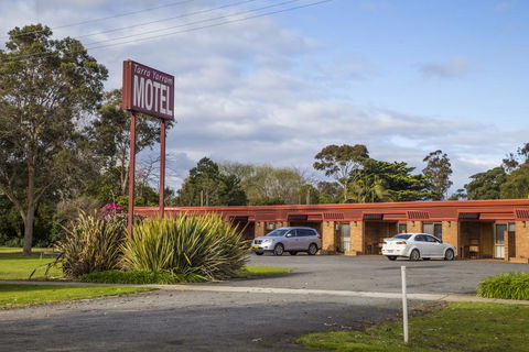 Tarra Motel - Tourism Noosa 0