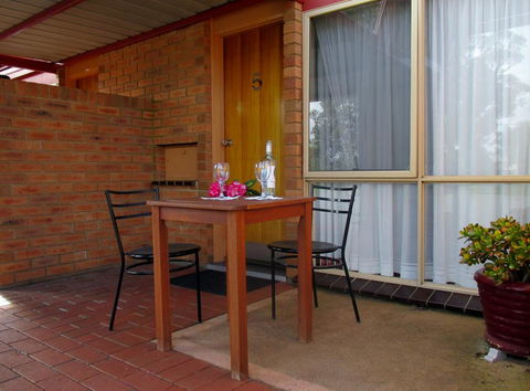 Tarra Motel - Tourism Noosa 2
