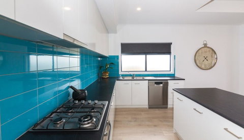 Tee Two On Troon - 21/30 Troon Drive - Tourism Noosa 1