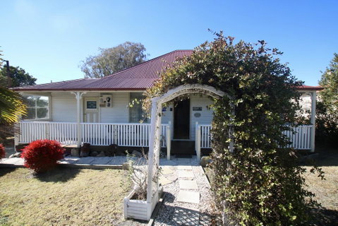 Tenterfield Historic C1895 Cottage - Tourism Noosa 1