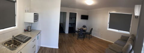 Terminus Hotel - Tourism Noosa 2