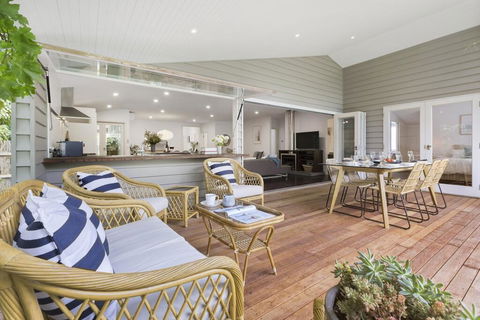 THALASSA HOUSE COASTAL RETREAT DROMANA - Tourism Noosa 1