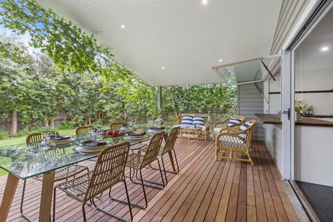 THALASSA HOUSE COASTAL RETREAT DROMANA - Tourism Noosa 0