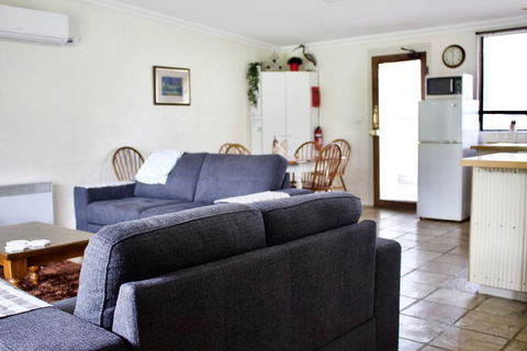 The Apartment - Moyston - Tourism Noosa 0