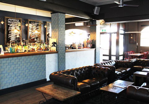 The Astor Hotel Motel - Tourism Noosa 1