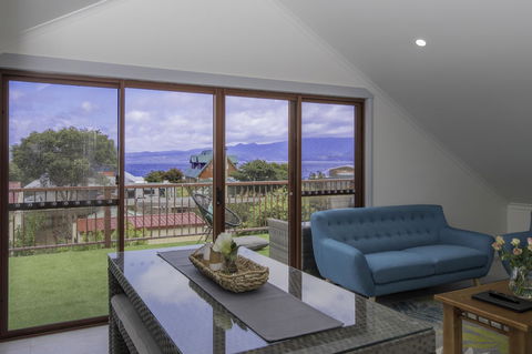 South Arm Luxury Loft - Tourism Noosa 0
