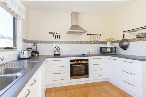 Catherine Lodge Farm Gate Cottages - Tourism Noosa 1