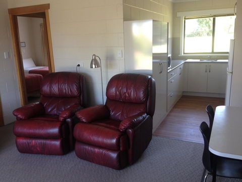 Willaway Motel Apartments - Tourism Noosa 4