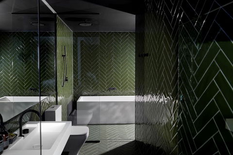 Moss Hotel - Tourism Noosa 12