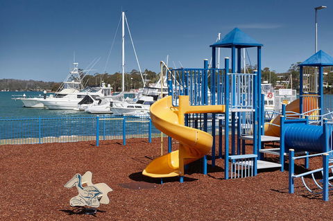 Bayside Hotel - Tourism Noosa 2