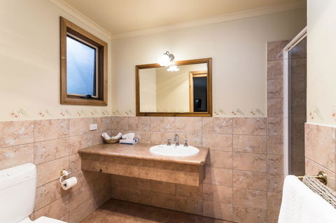 Cradle Forest Inn - Tourism Noosa 19