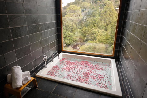 Peppers Cradle Mountain Lodge - Tourism Noosa 2