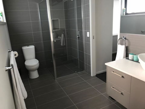 Self Contained Beach View Apartment - Tourism Noosa 10