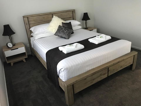 Self Contained Beach View Apartment - Tourism Noosa 8