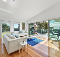 Seas The Day - Seaside Getaway - Tourism Noosa