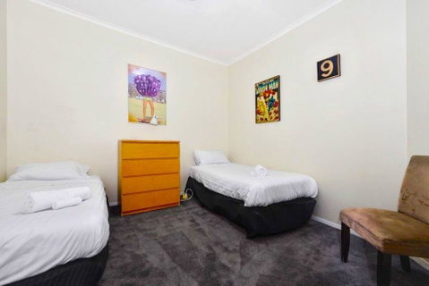 Launceston CBD Abode - Tourism Noosa 6