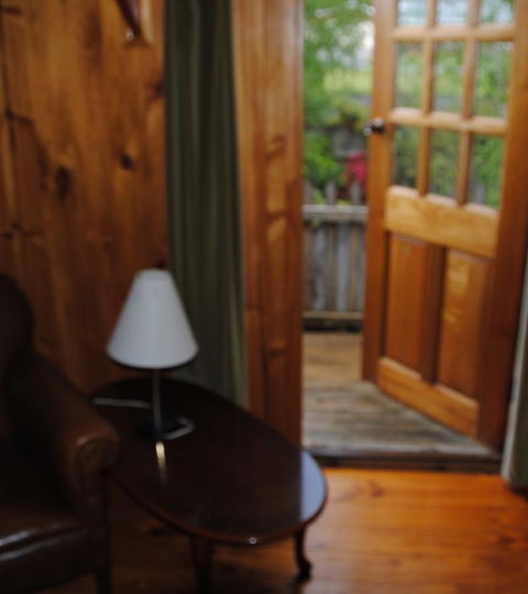 The Wombat Cottage - Tourism Noosa 8