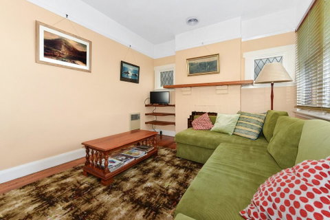 Cimitiere By The Park - Tourism Noosa 1