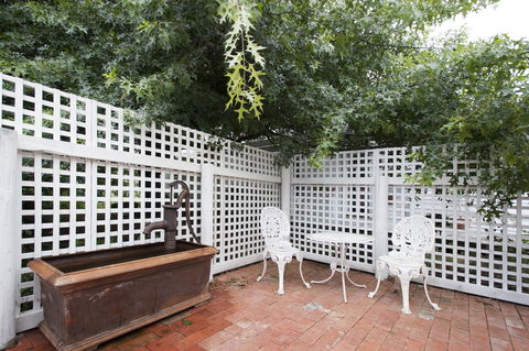 White Dove Cottage Bed And Breakfast - Tourism Noosa 8