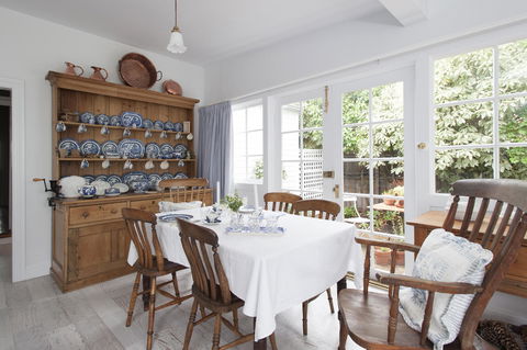 White Dove Cottage Bed And Breakfast - Tourism Noosa 5