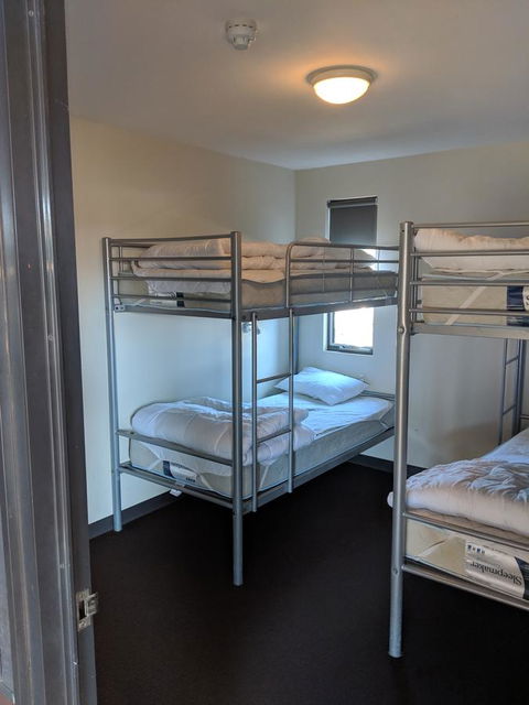 Swansea Backpacker Lodge - Tourism Noosa 12