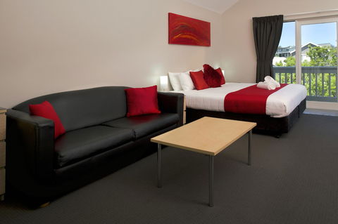 Boathouse Resort Studios And Suites - Tourism Noosa 15