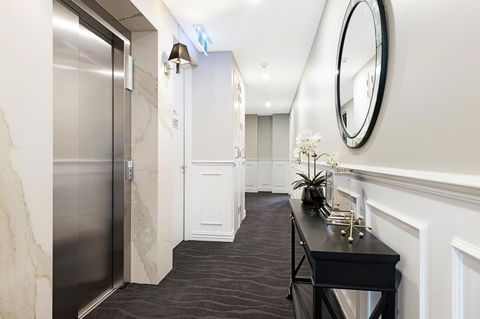 Manhattan Apartments - Notting Hill - Tourism Noosa 17