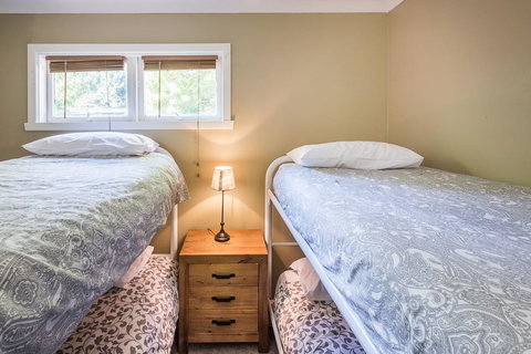 Avalon House - Tourism Noosa 37