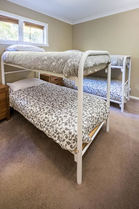 Avalon House - Tourism Noosa 30