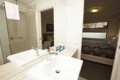 7 Falls Apartments - Tourism Noosa 17