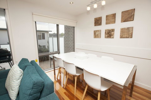 7 Falls Apartments - Tourism Noosa 8