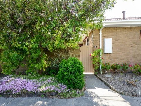 Boutique Stays Sandyside- Sandringham Villa Units - Tourism Noosa 1