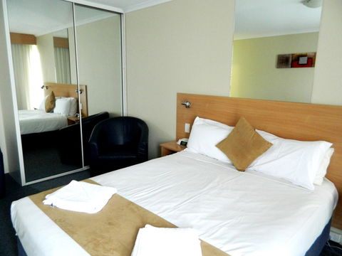 Ciloms Airport Lodge - Tourism Noosa 25