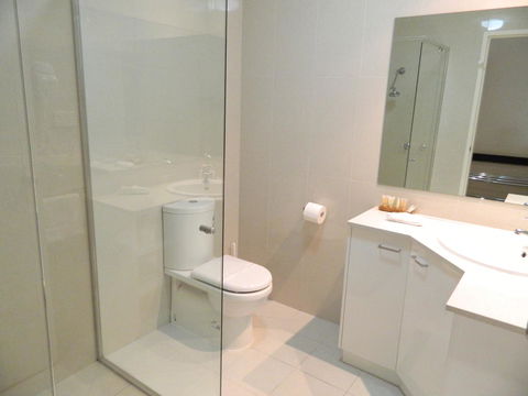 Ciloms Airport Lodge - Tourism Noosa 13