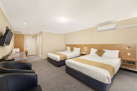 Ciloms Airport Lodge - Tourism Noosa 35