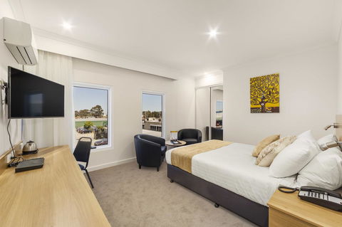 Ciloms Airport Lodge - Tourism Noosa 29